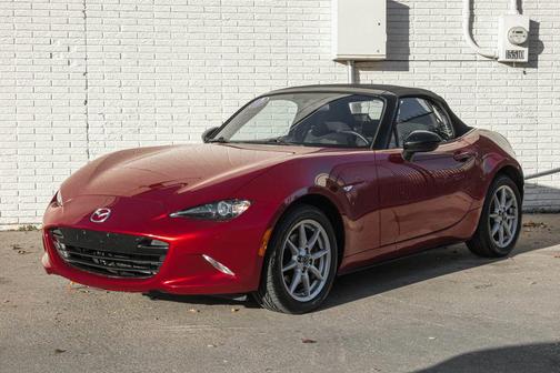 2016 Mazda MX-5 Miata Sport