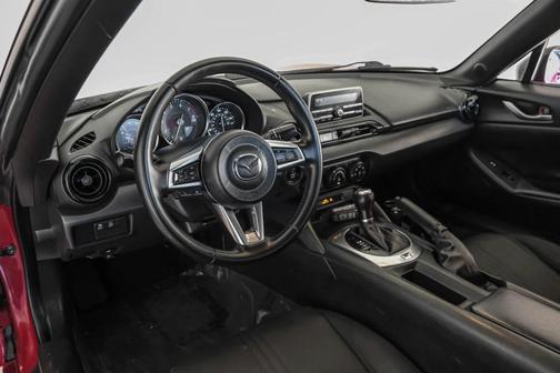 2016 Mazda MX-5 Miata Sport