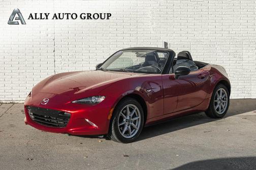 2016 Mazda MX-5 Miata Sport