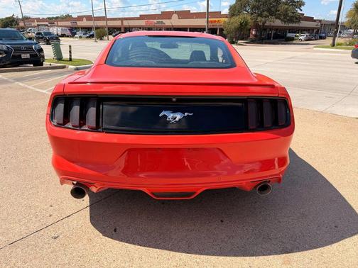 2016 Ford Mustang V6