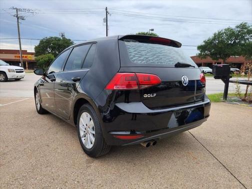 2017 Volkswagen Golf TSI S 4-Door