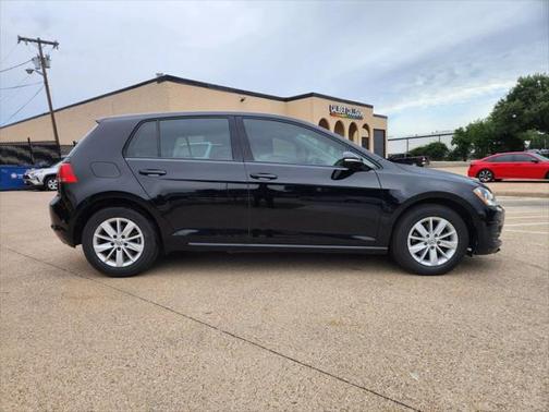 2017 Volkswagen Golf TSI S 4-Door