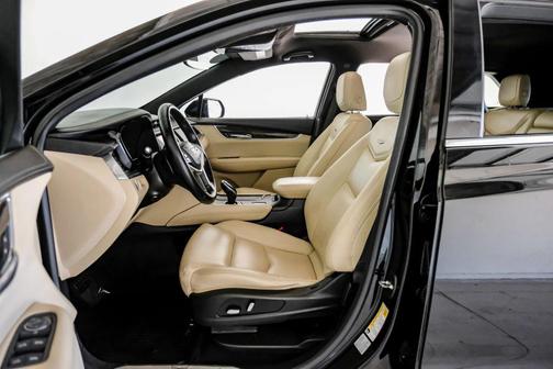 2017 Cadillac XT5 Base