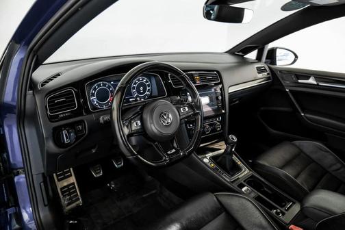 2018 Volkswagen Golf R 2.0T Manual