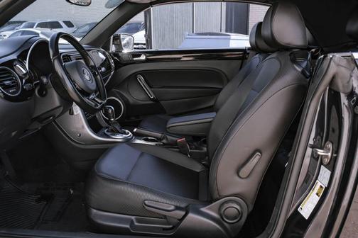 2019 Volkswagen Beetle 2.0T S