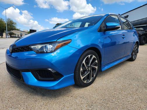 2016 Scion iM Hatchback 4D