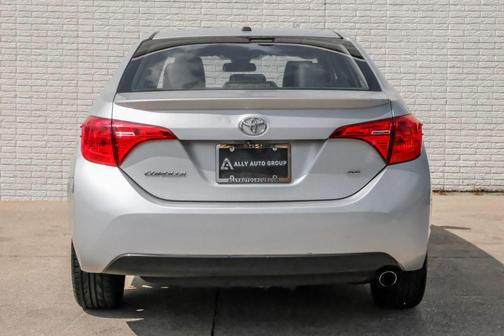 Gray 2017 Toyota Corolla SE