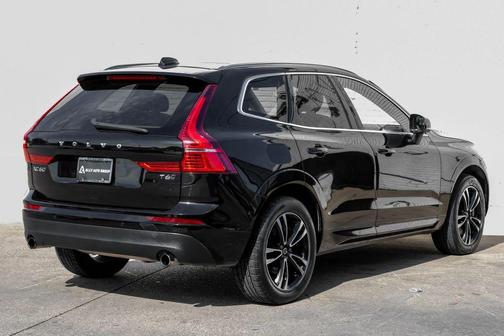 2020 Volvo XC60 T6 Momentum