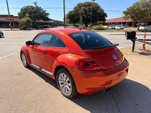 2016 Volkswagen Beetle 1.8T S