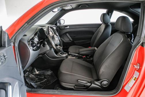 2016 Volkswagen Beetle 1.8T S