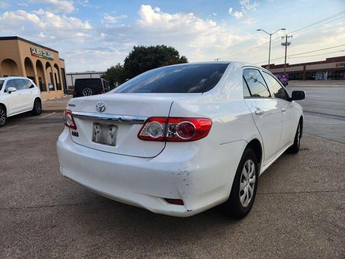 White 2012 Toyota Corolla L