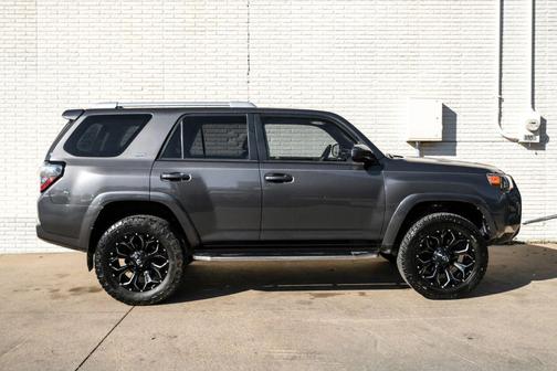 2018 Toyota 4Runner SR5 Sport Utility 4D