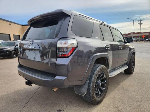 2018 Toyota 4Runner SR5 Sport Utility 4D