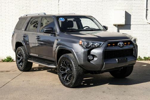 2018 Toyota 4Runner SR5 Sport Utility 4D