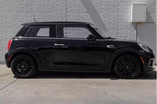 2017 MINI Hardtop Cooper