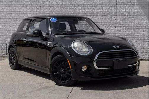 2017 MINI Hardtop Cooper