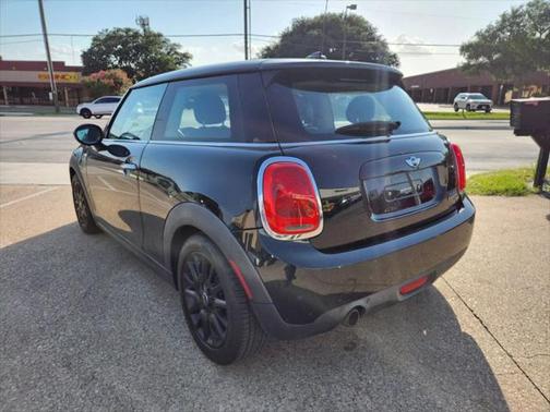 2017 MINI Hardtop Cooper