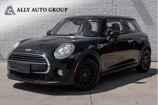 2017 MINI Hardtop Cooper