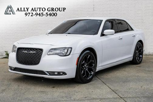 2019 Chrysler 300 S