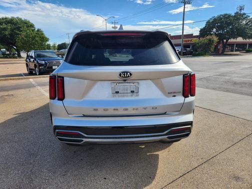 Silver 2021 Kia Sorento SX
