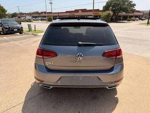 Gray 2019 Volkswagen Golf 1.4T SE