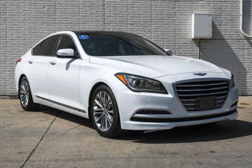 White 2015 Hyundai Genesis 3.8