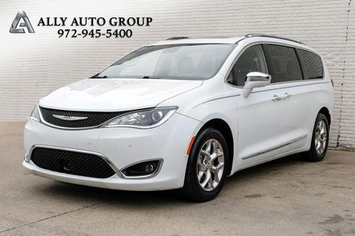 White 2018 Chrysler Pacifica Limited