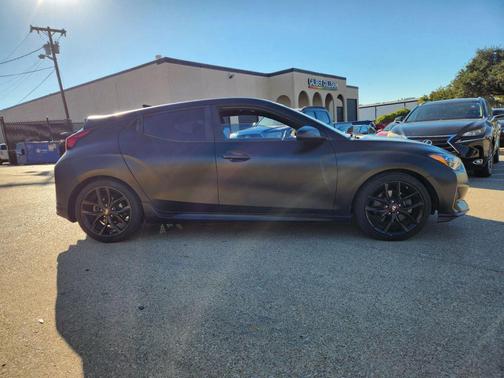 2019 Hyundai Veloster Base