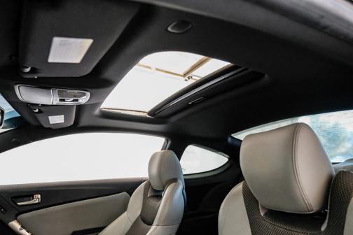 2014 Hyundai Genesis Coupe 2.0T Premium