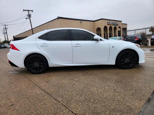 2016 Lexus IS 200t IS 200t Sedan 4D