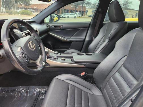 2016 Lexus IS 200t IS 200t Sedan 4D