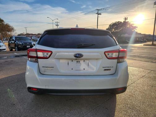 2018 Subaru Impreza 2.0i Sport