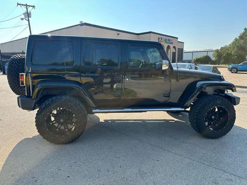 2012 Jeep Wrangler Unlimited Sahara