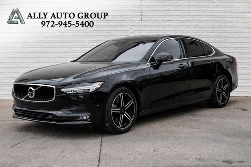 2017 Volvo S90 T6 Momentum