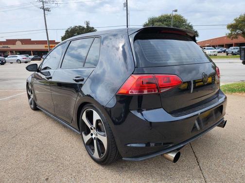 2017 Volkswagen Golf GTI 2.0T S 4-Door
