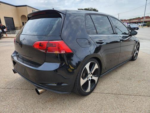 2017 Volkswagen Golf GTI 2.0T S 4-Door