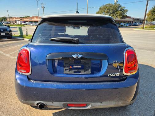 2017 MINI Hardtop Cooper