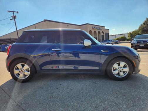 2017 MINI Hardtop Cooper