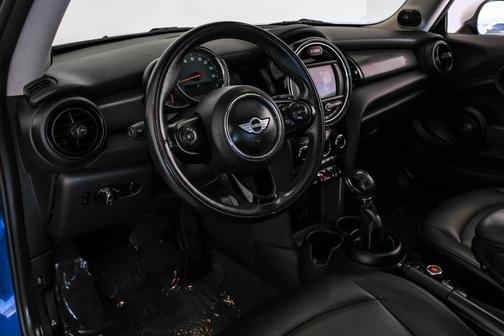 2017 MINI Hardtop Cooper