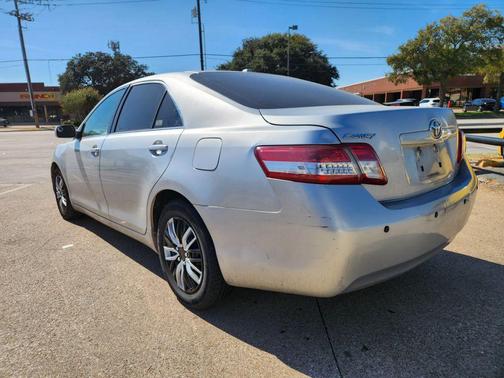 2010 Toyota Camry LE