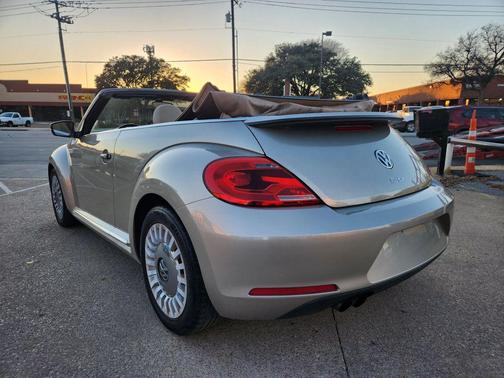 2016 Volkswagen Beetle 1.8T SE