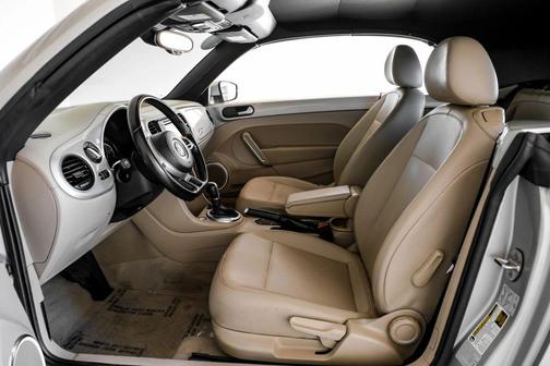 2016 Volkswagen Beetle 1.8T SE