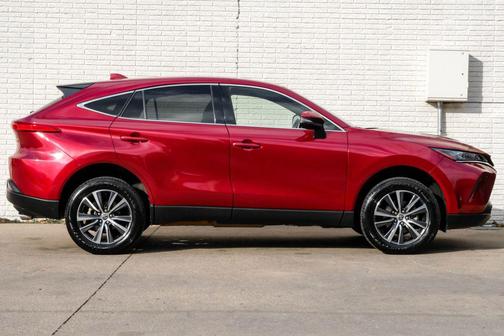 2022 Toyota Venza LE