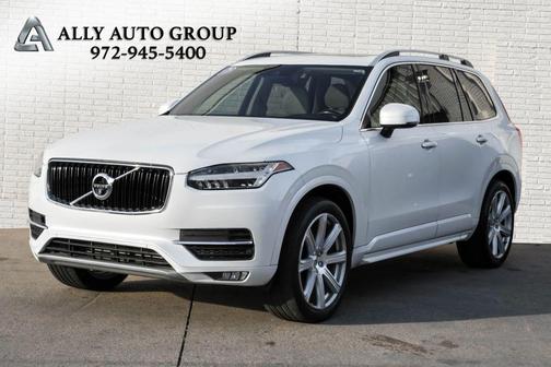 2017 Volvo XC90 T6 Momentum