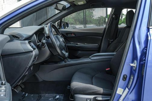 2018 Toyota C-HR XLE Premium