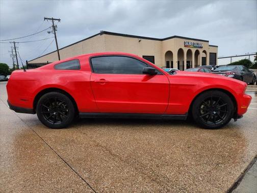 2011 Ford Mustang V6 Premium