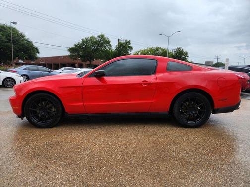 2011 Ford Mustang V6 Premium