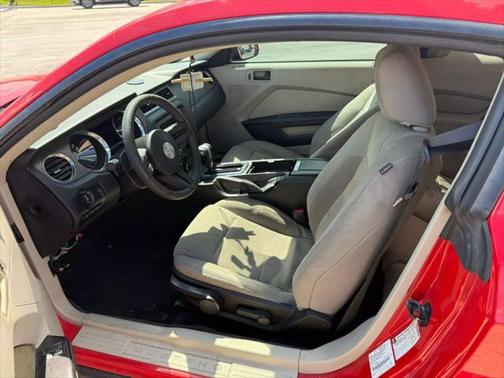 2011 Ford Mustang V6 Premium