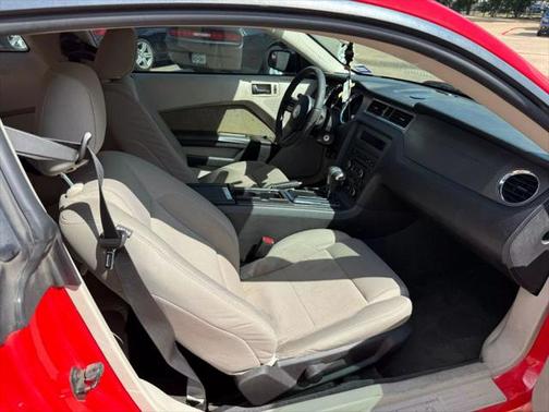 2011 Ford Mustang V6 Premium