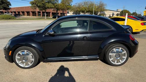 2013 Volkswagen Beetle 2.0T Fender Edition